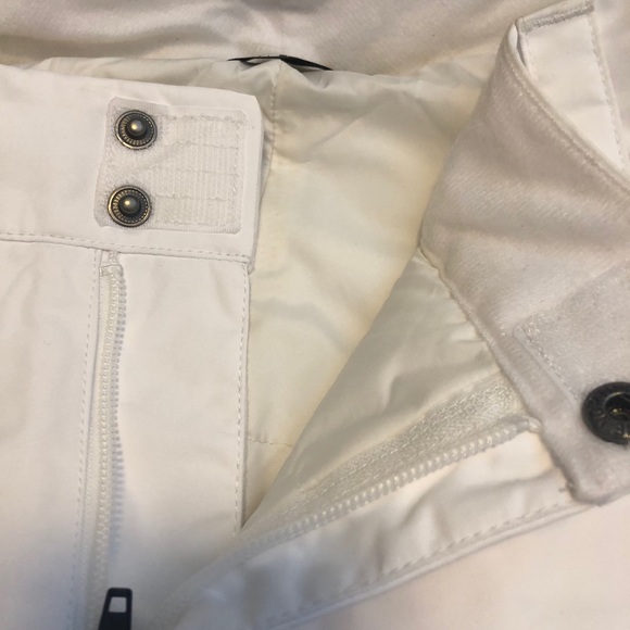 Women’s North Face Ski pants - Picture 6 of 16